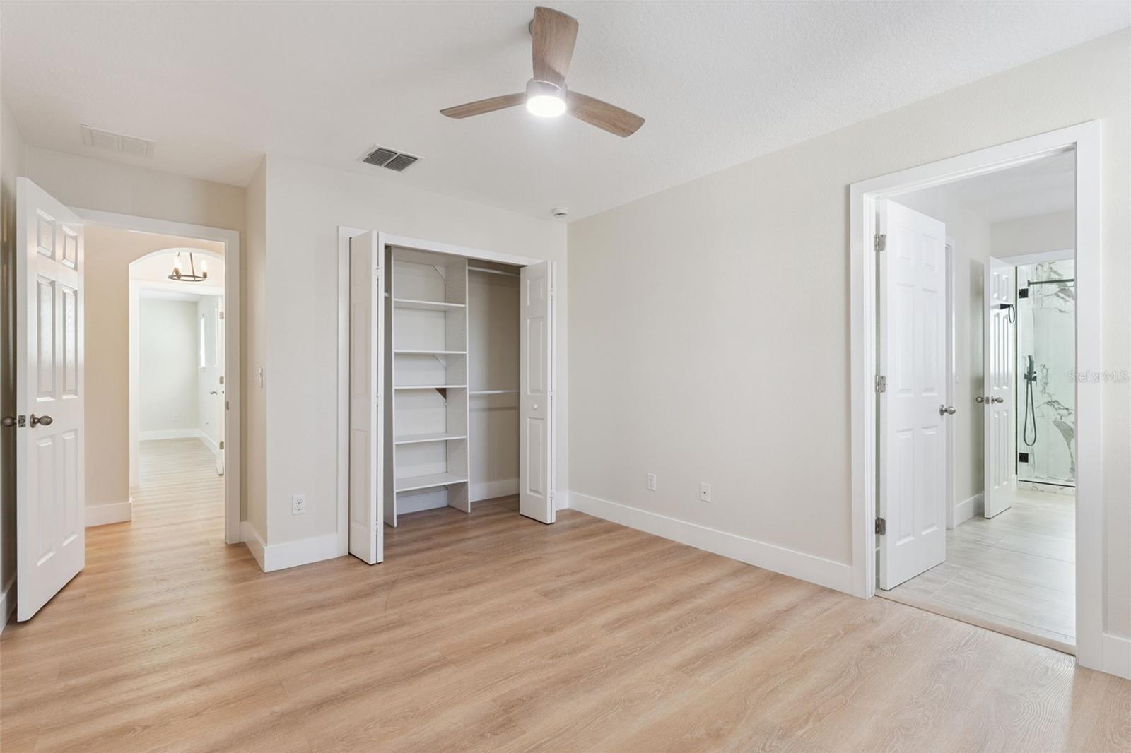 Image 25 of 42 For 6615 Helmsley Circle