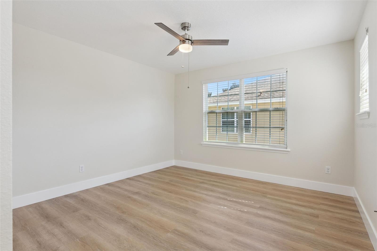 Image 26 of 42 For 6615 Helmsley Circle