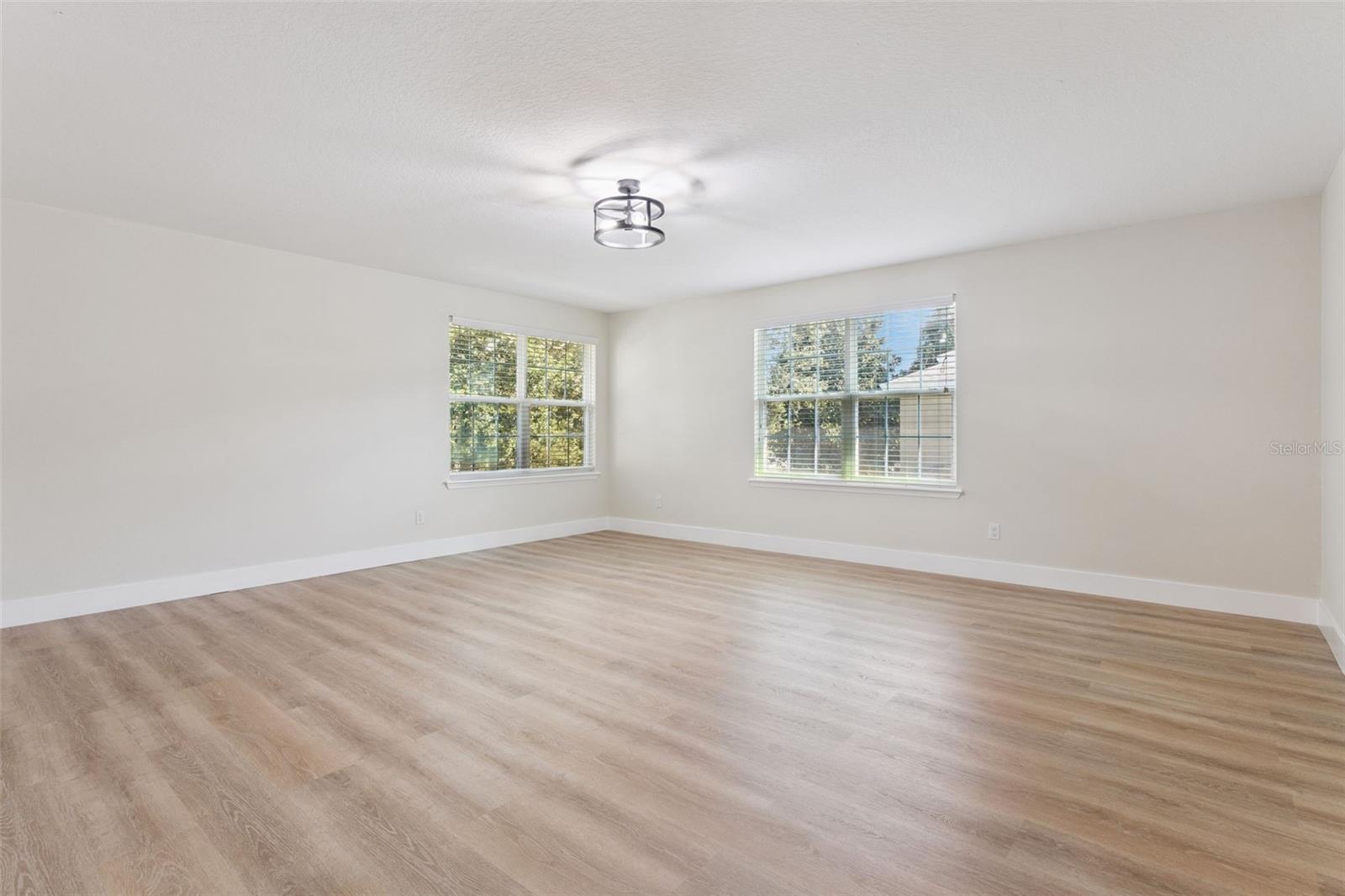 Image 27 of 42 For 6615 Helmsley Circle