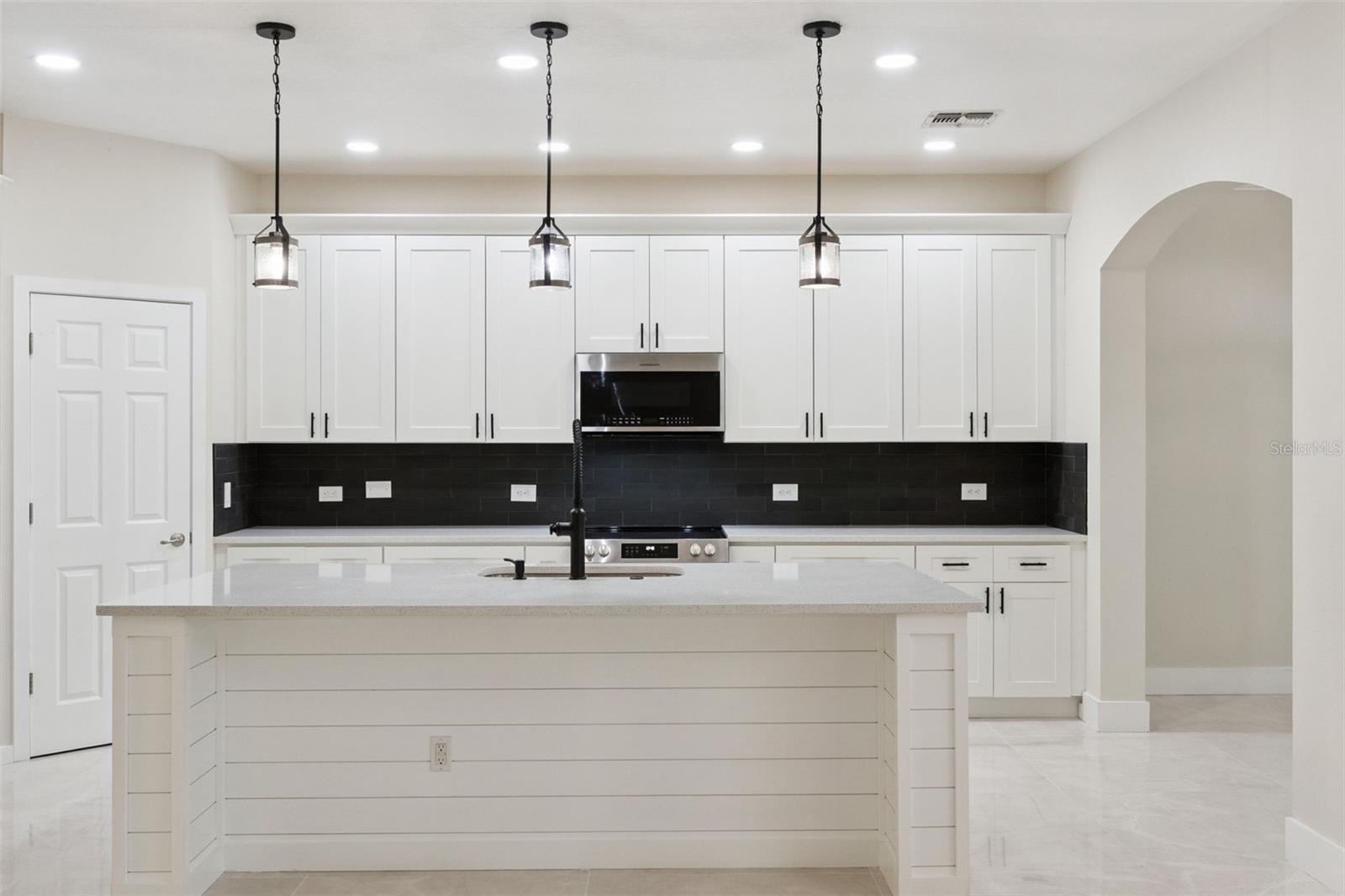 Image 7 of 42 For 6615 Helmsley Circle