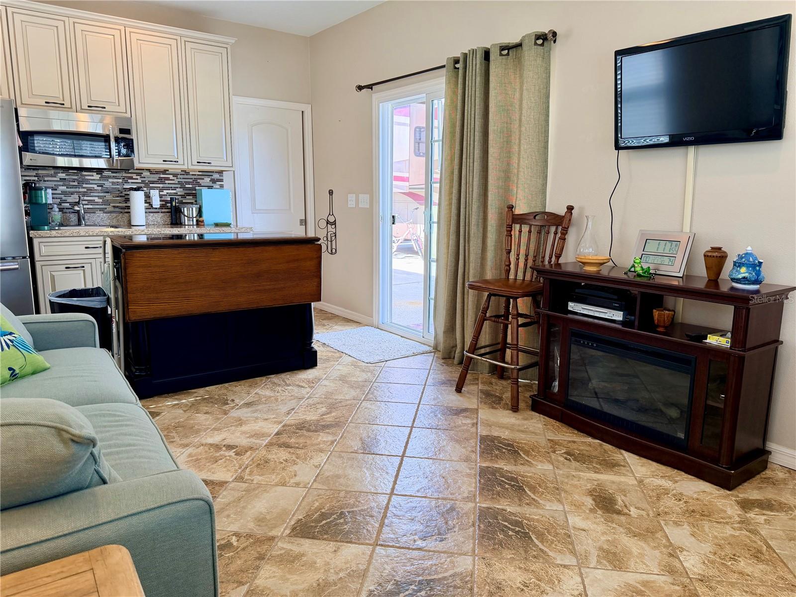 Image 22 of 43 For 9588 47th Way