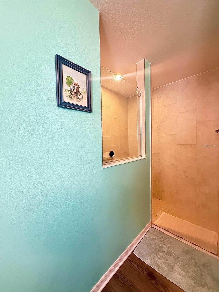 Image 22 of 41 For 11200 Midora Terrace