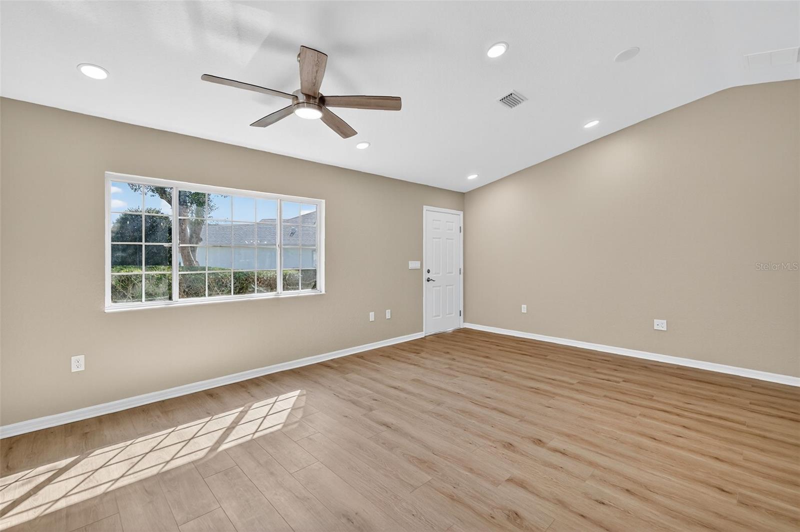 Image 4 of 29 For 13520 87th Circle