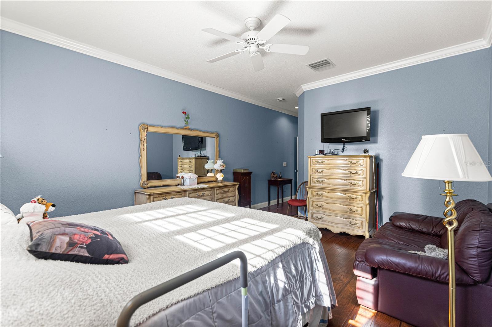 Image 38 of 61 For 9211 130th Loop