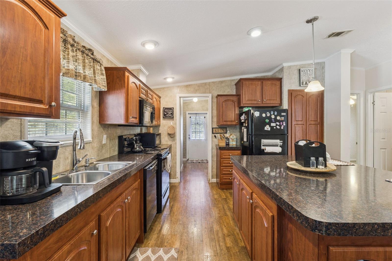 Image 9 of 41 For 103 Spencer Loop