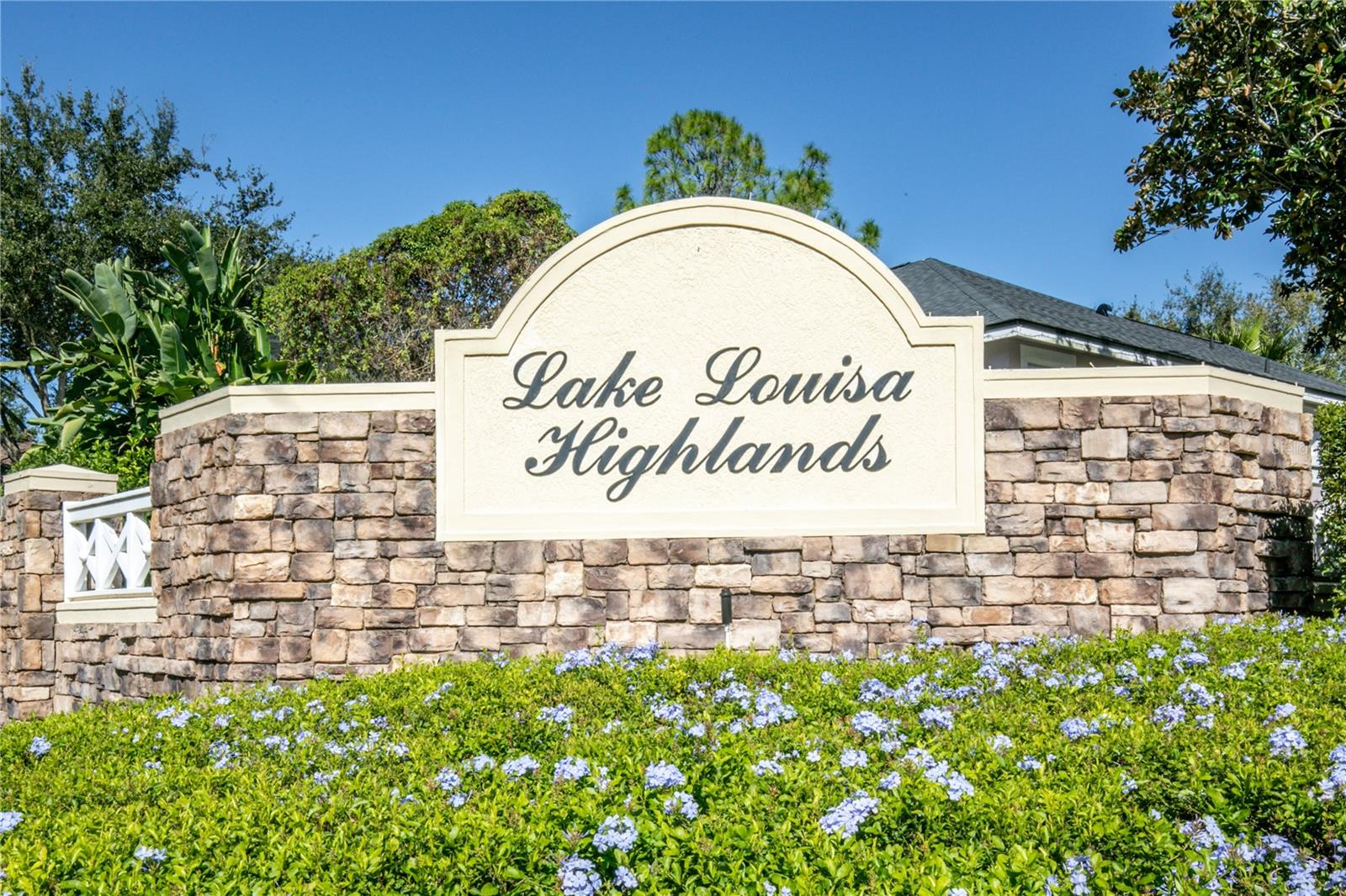 Image 23 of 26 For 13320 Via Roma Circle