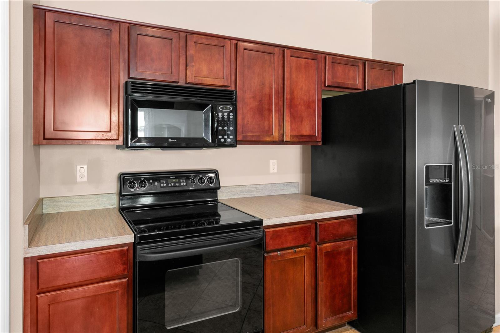 Image 9 of 26 For 13320 Via Roma Circle