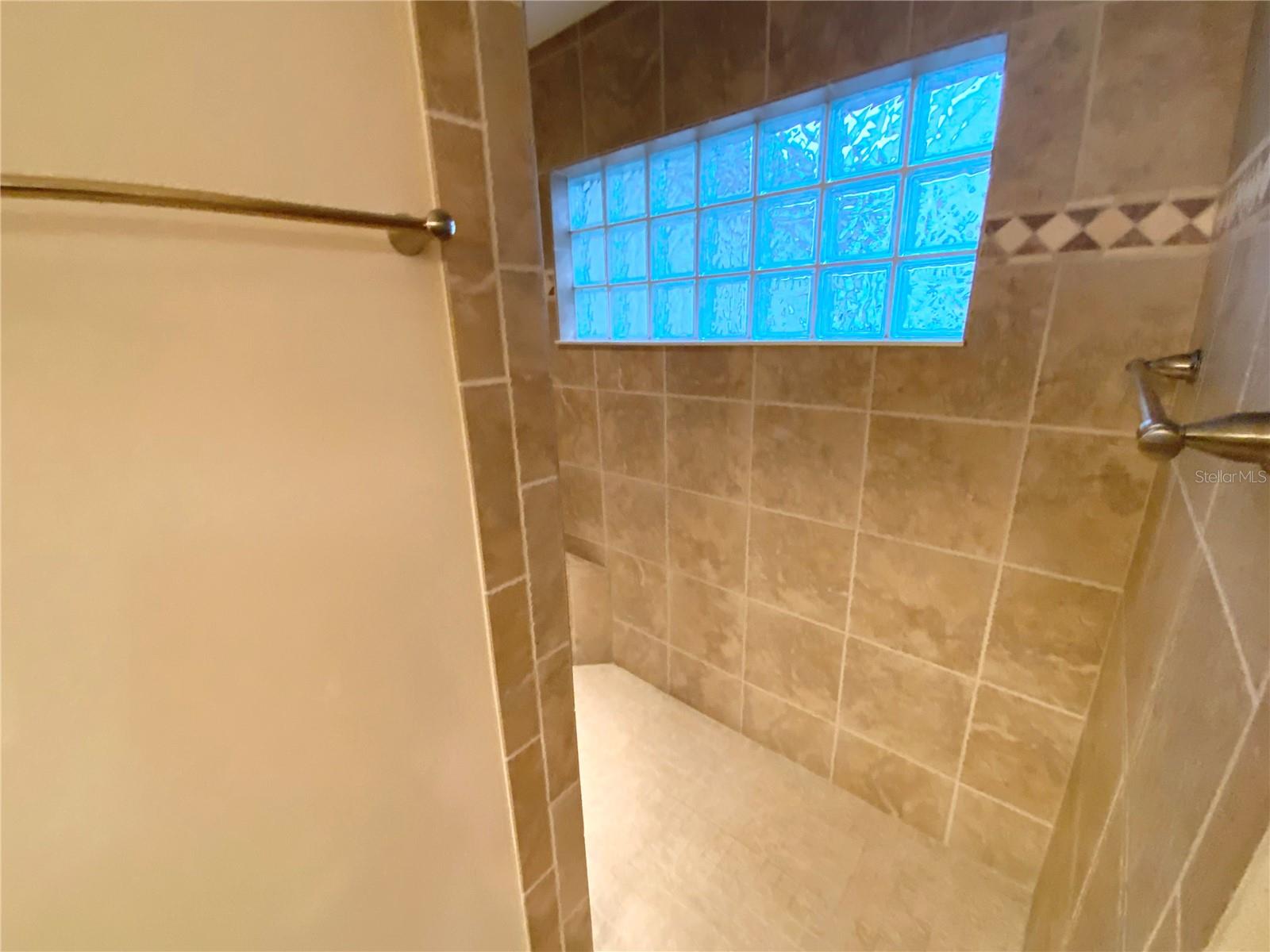 Image 18 of 44 For 1865 Claverton Street