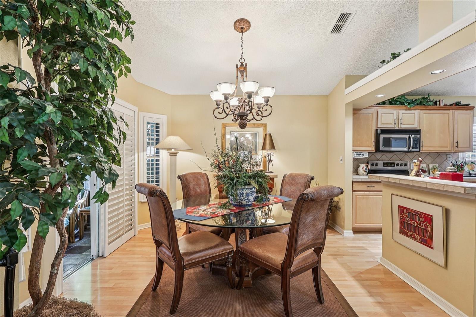 Image 11 of 37 For 999 Piedmont Oaks Drive