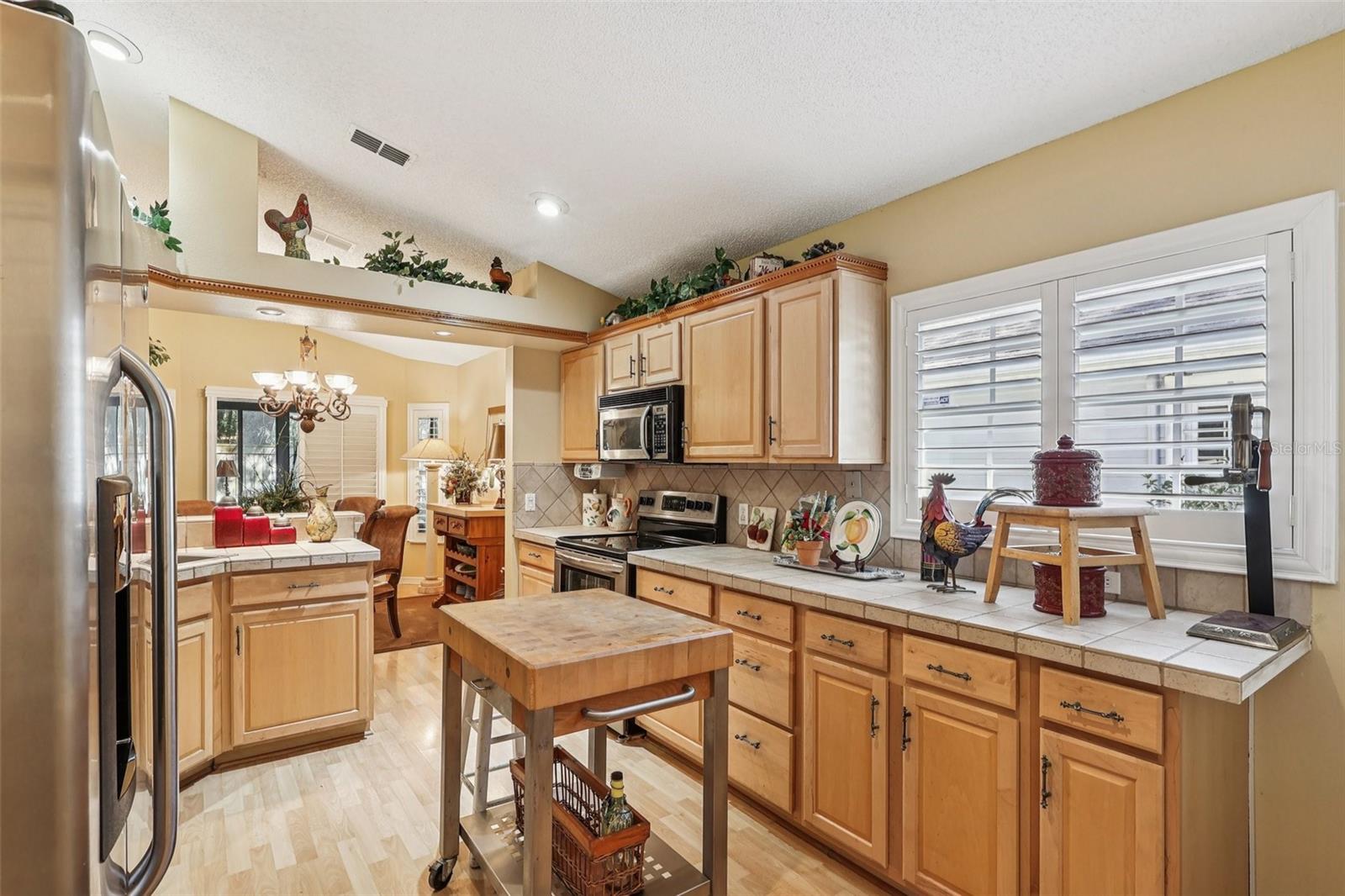 Image 17 of 37 For 999 Piedmont Oaks Drive