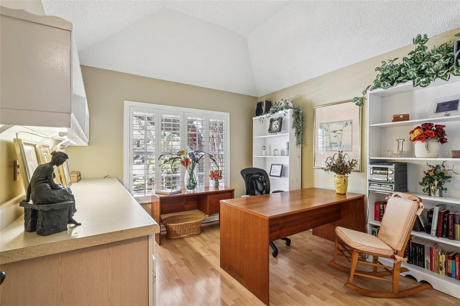 Image 20 of 37 For 999 Piedmont Oaks Drive