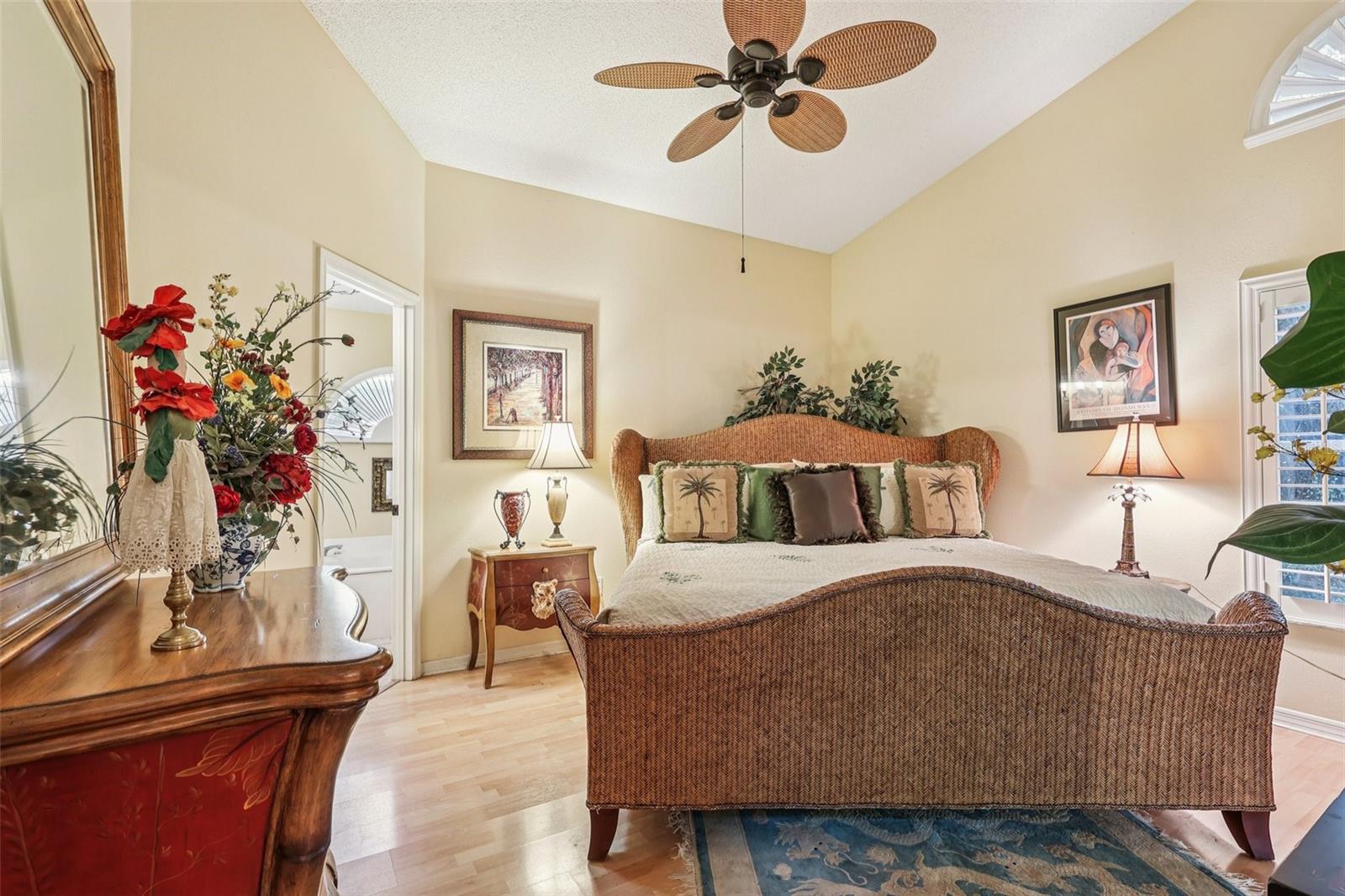 Image 25 of 37 For 999 Piedmont Oaks Drive