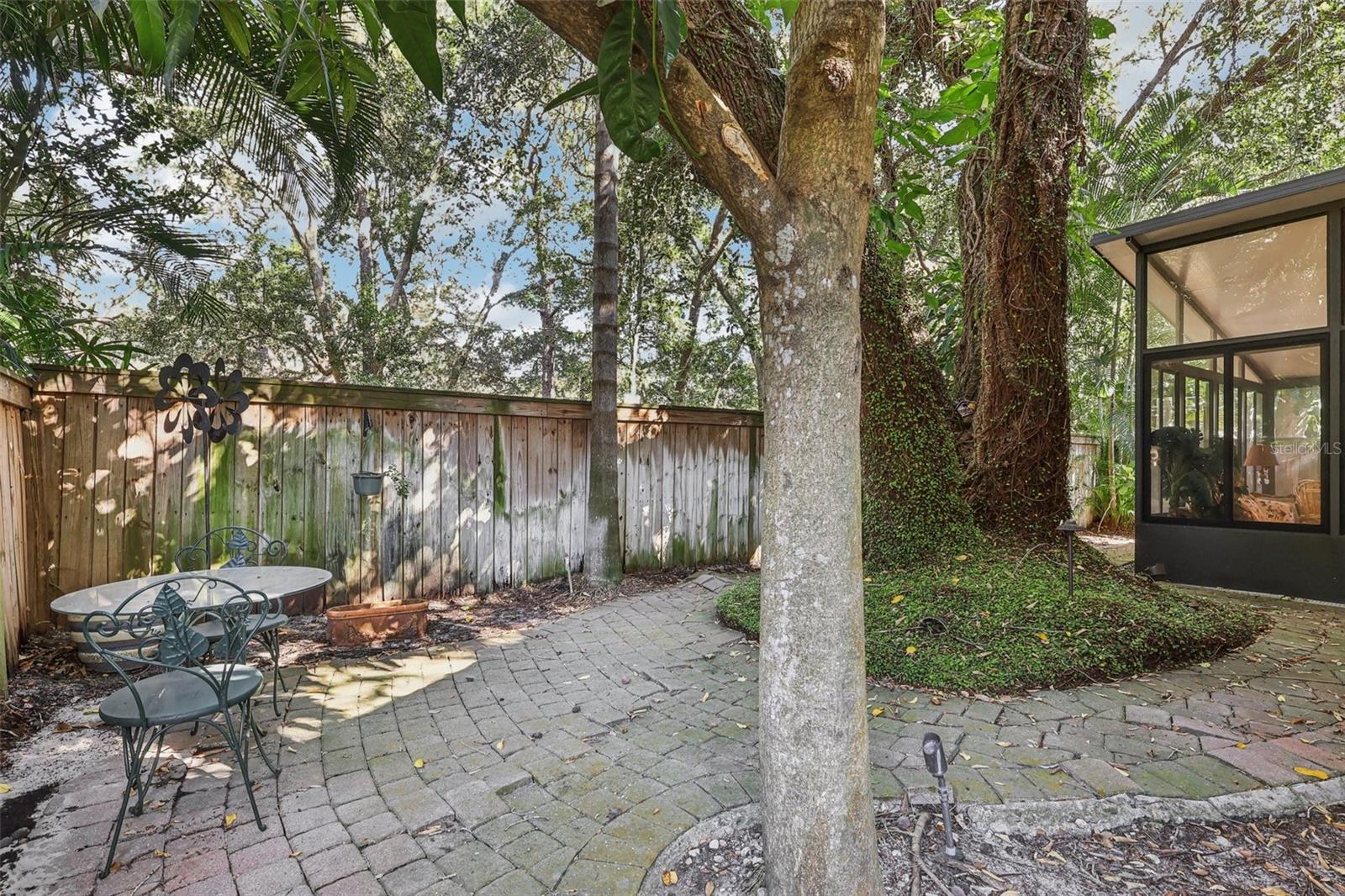 Image 34 of 37 For 999 Piedmont Oaks Drive