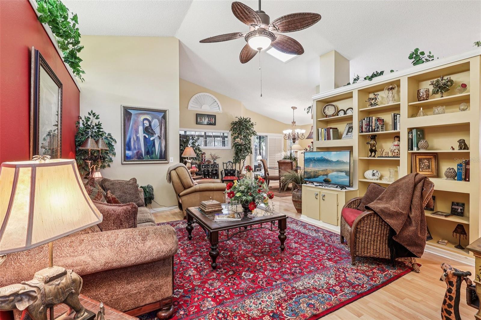 Image 7 of 37 For 999 Piedmont Oaks Drive