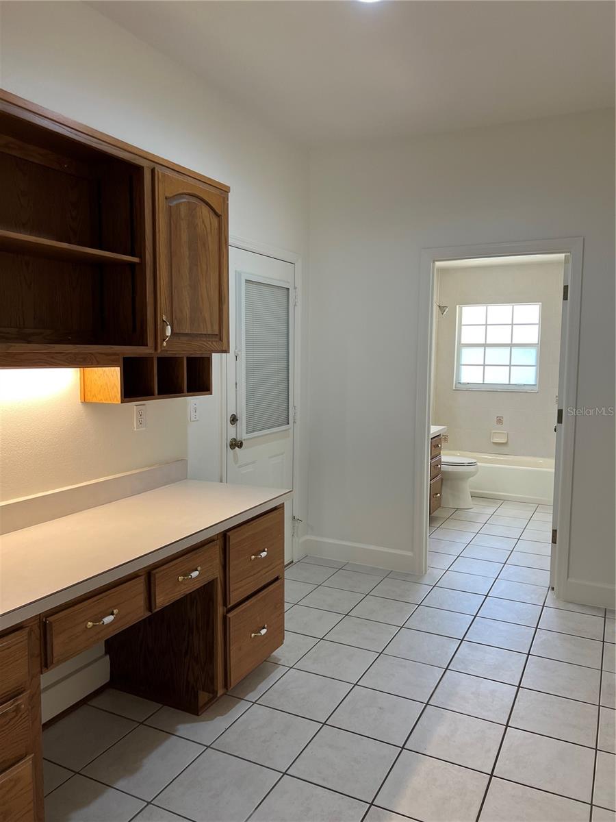 Image 37 of 51 For 415 Royal Street