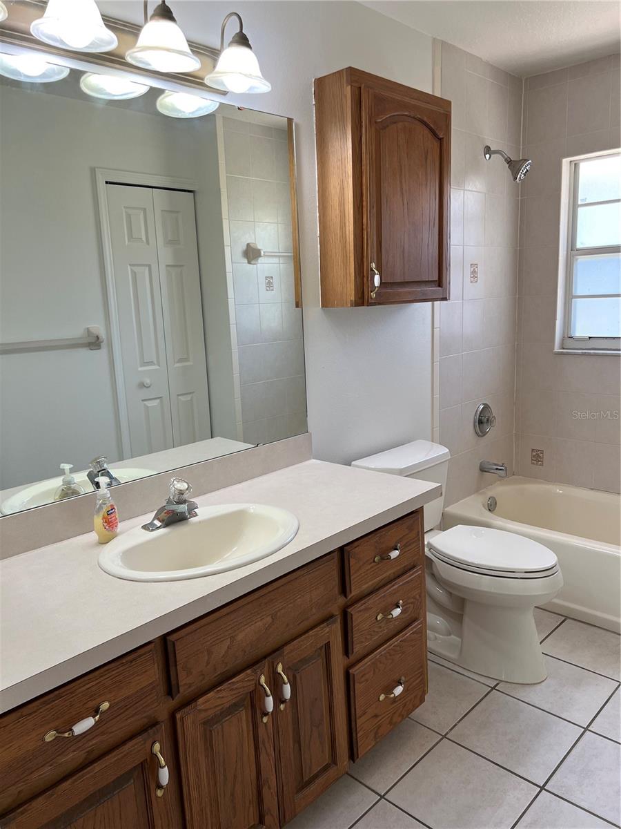 Image 47 of 51 For 415 Royal Street