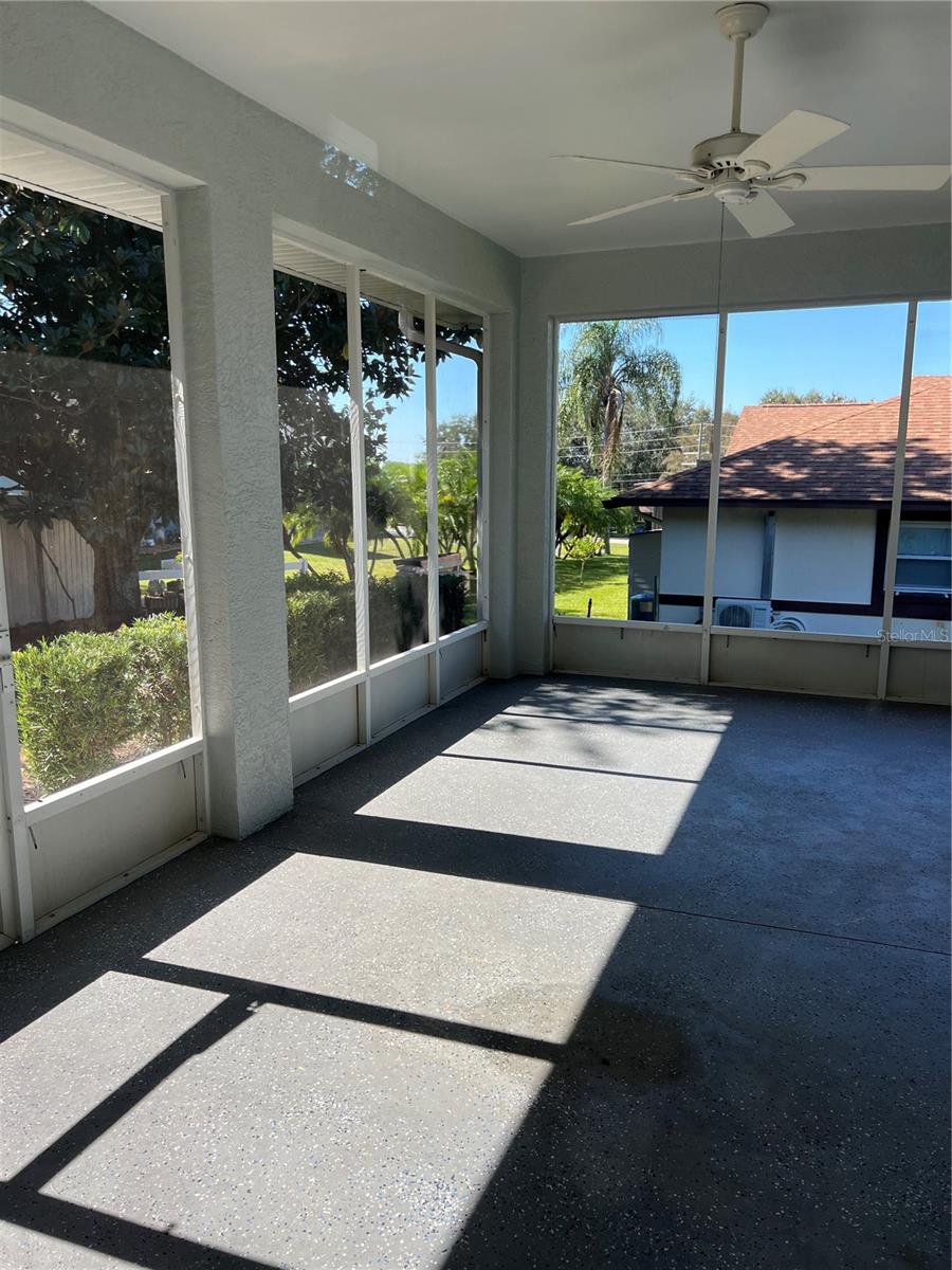 Image 49 of 51 For 415 Royal Street