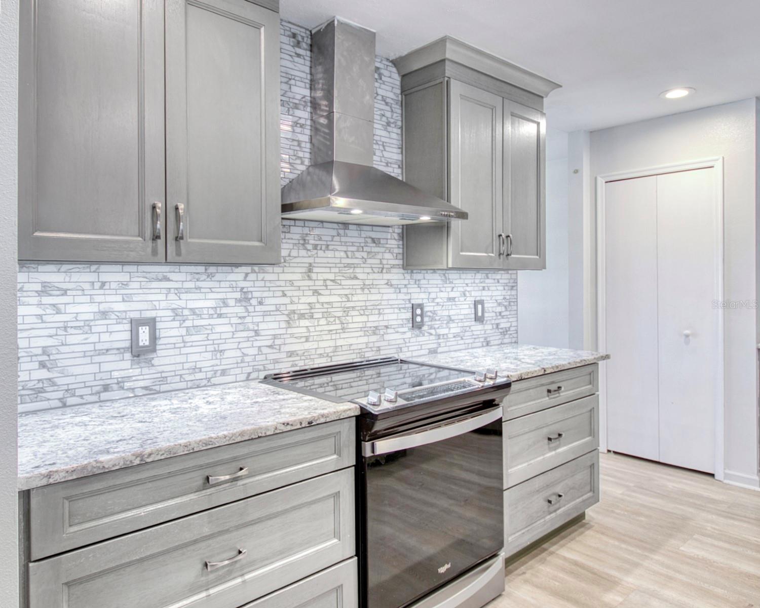 Image 5 of 35 For 157 Lake Catherine Circle