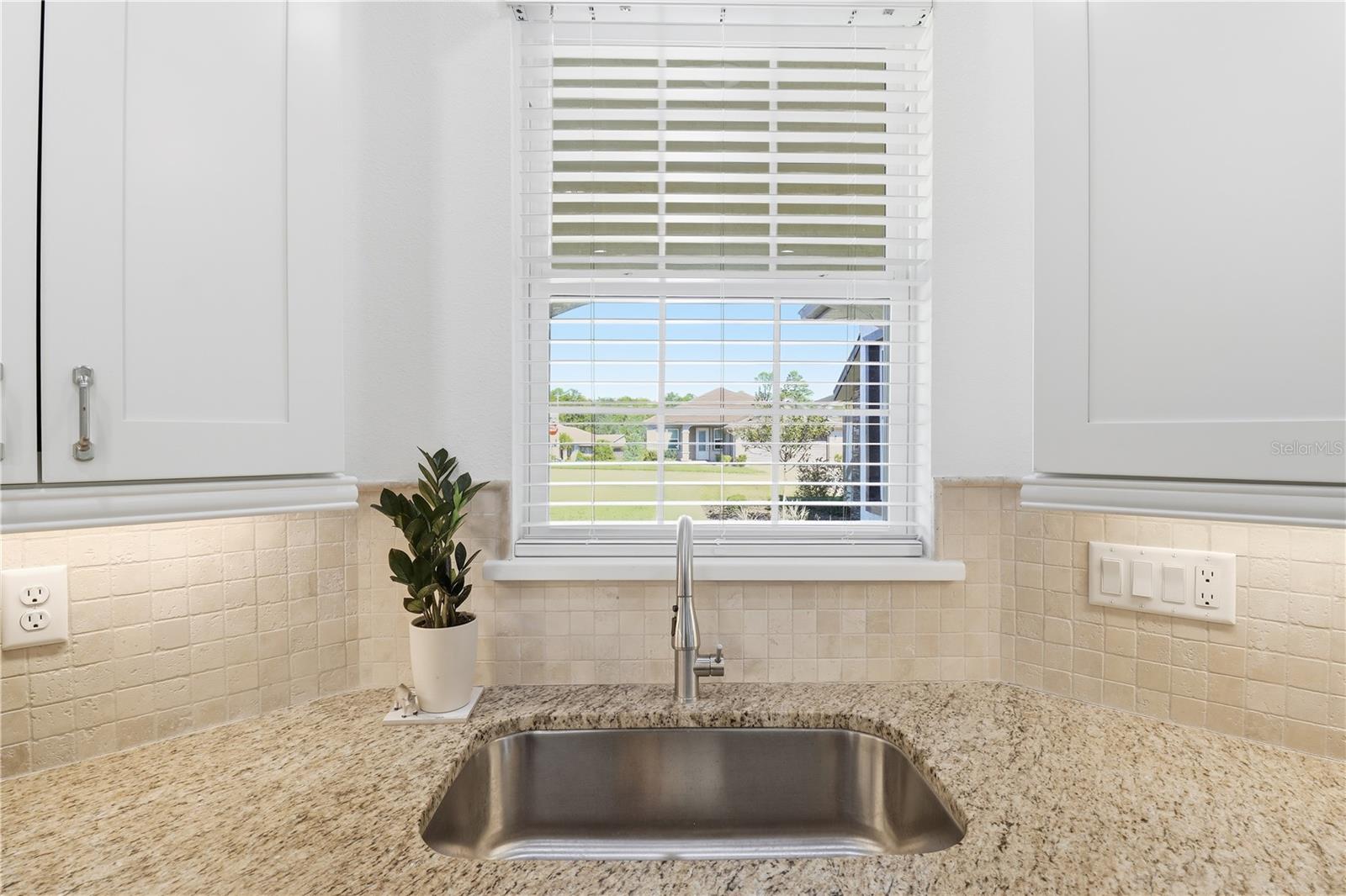 Listing photo id 10 for 5470 Hunter Run Lane