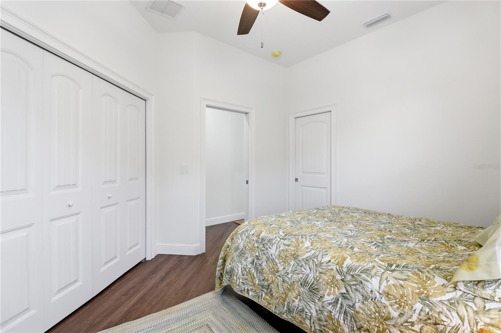 Listing photo id 22 for 5470 Hunter Run Lane