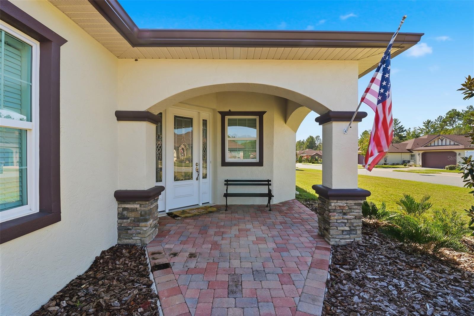 Listing photo id 1 for 5470 Hunter Run Lane