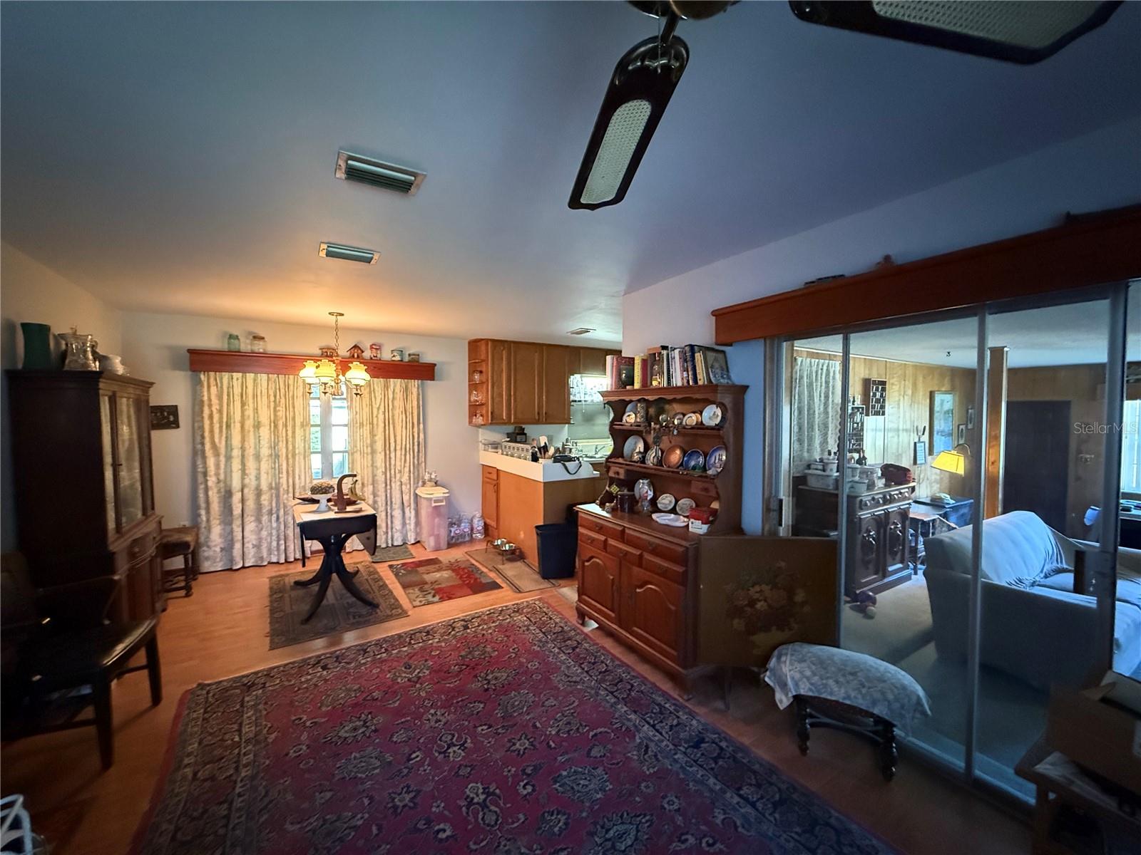 Image 10 of 35 For 2200 Butler Street