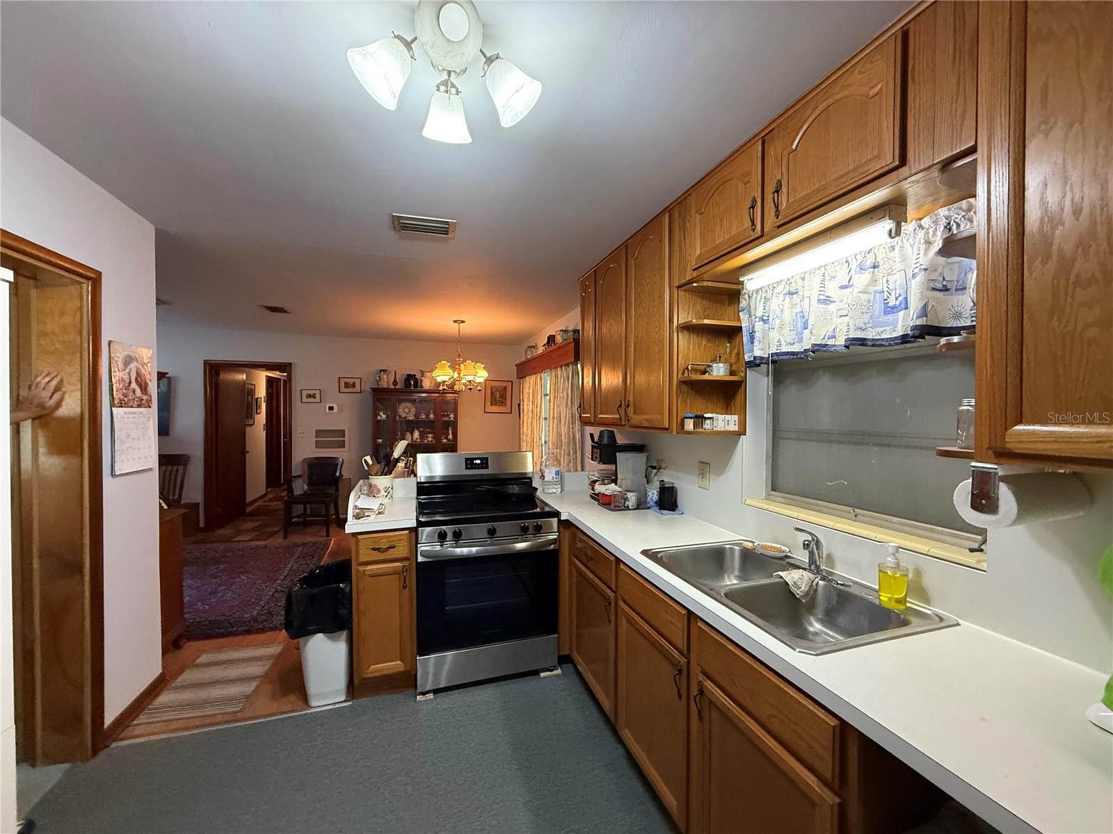 Image 13 of 35 For 2200 Butler Street