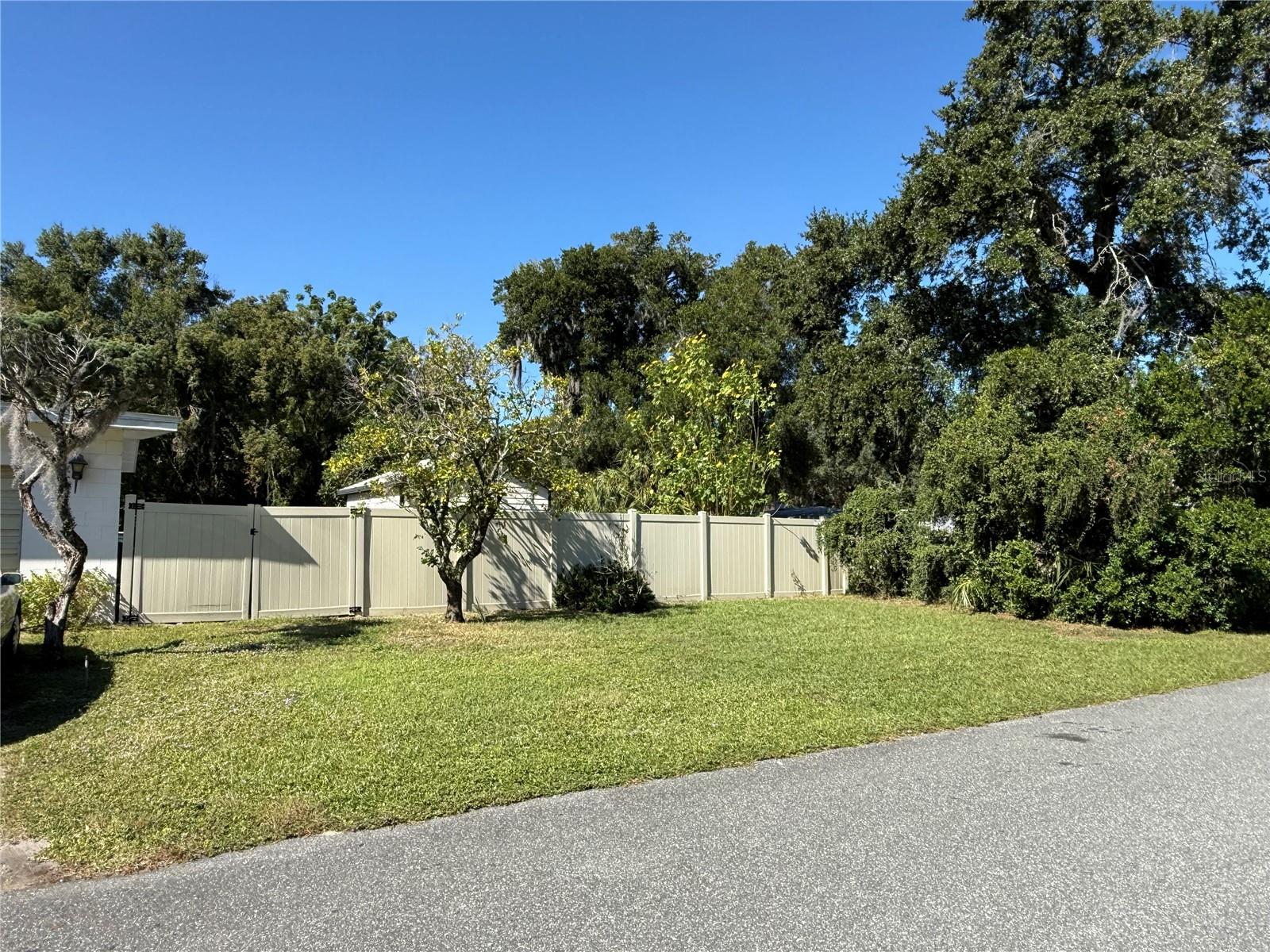 Image 4 of 35 For 2200 Butler Street