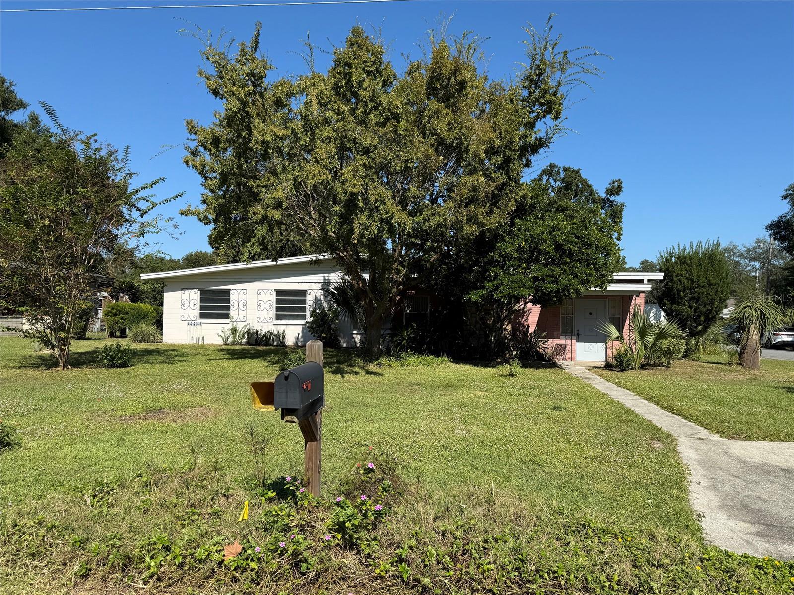 Image 6 of 35 For 2200 Butler Street