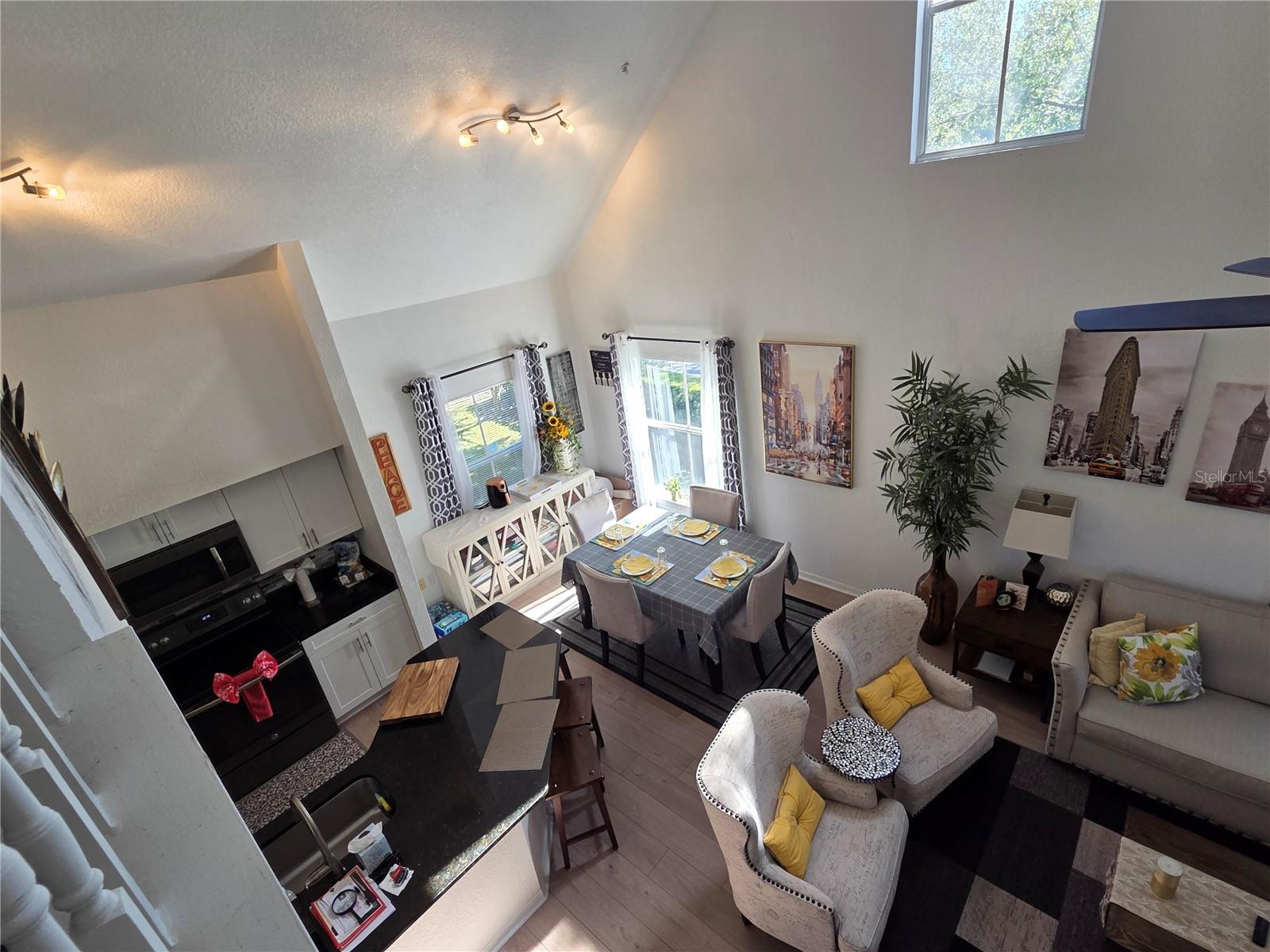 Image 13 of 35 For 6063 Westgate Drive 123