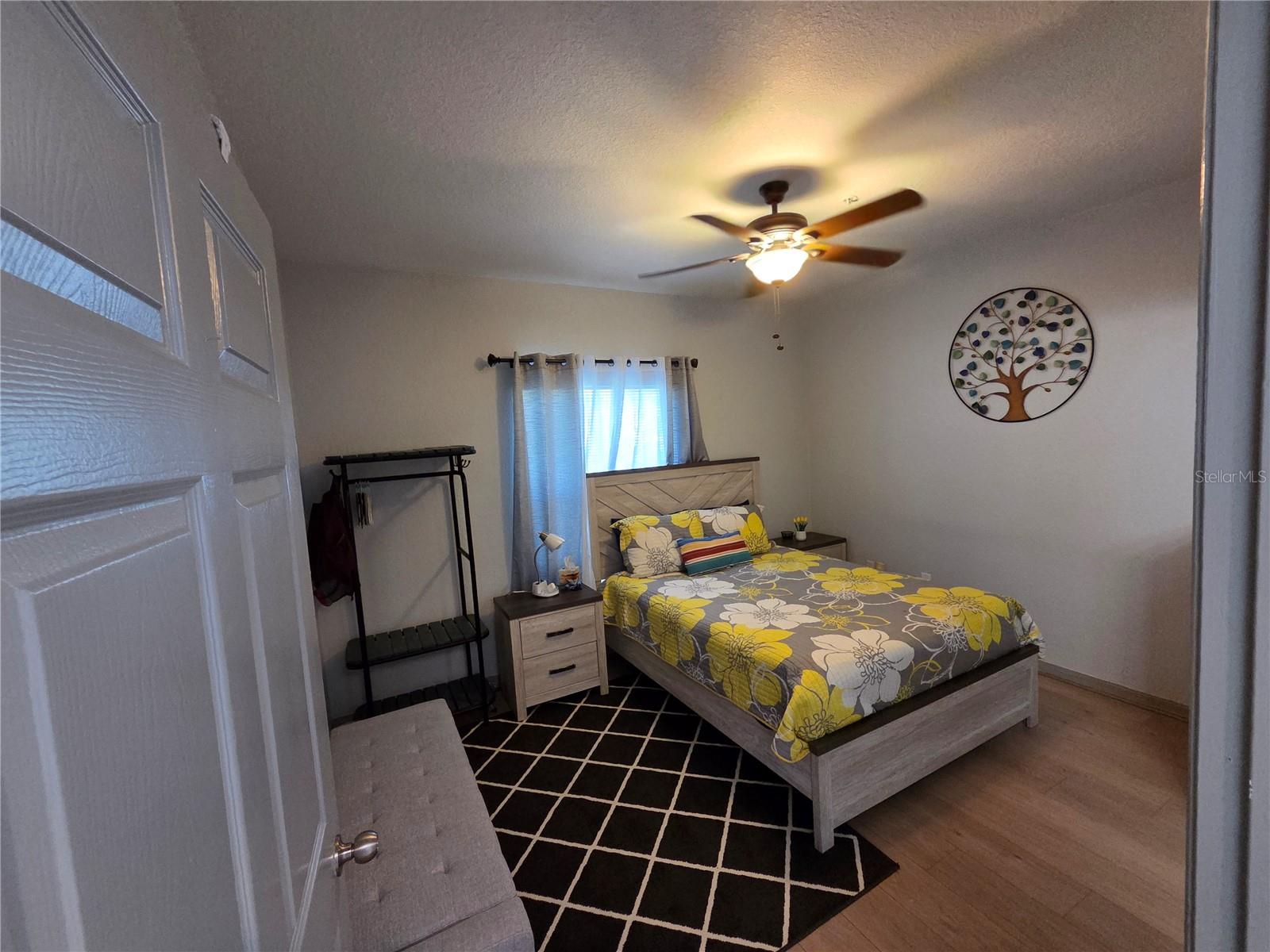 Image 21 of 35 For 6063 Westgate Drive 123