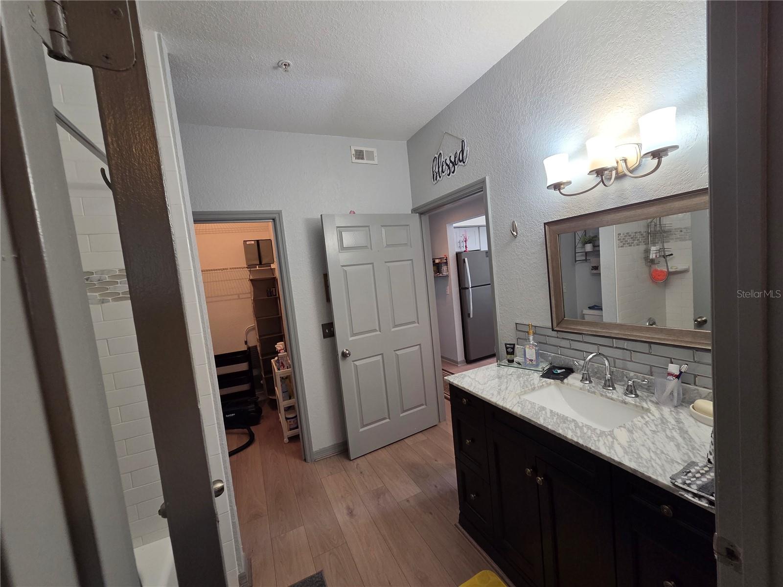 Image 24 of 35 For 6063 Westgate Drive 123