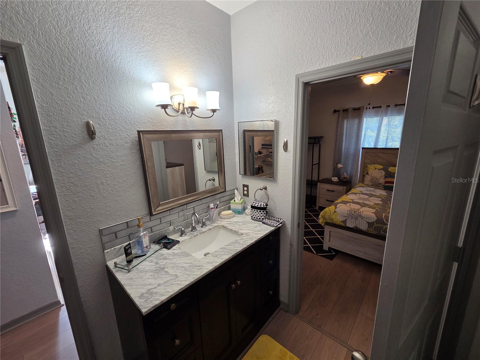 Image 27 of 35 For 6063 Westgate Drive 123