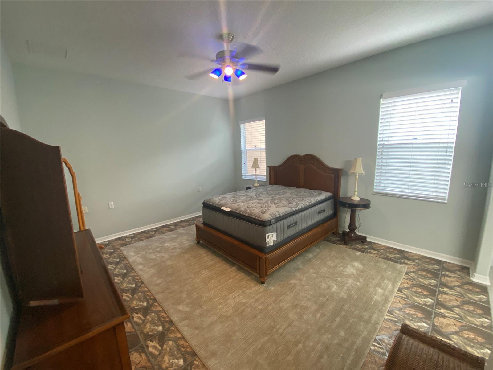 Image 11 of 19 For 5141 Aurora Drive