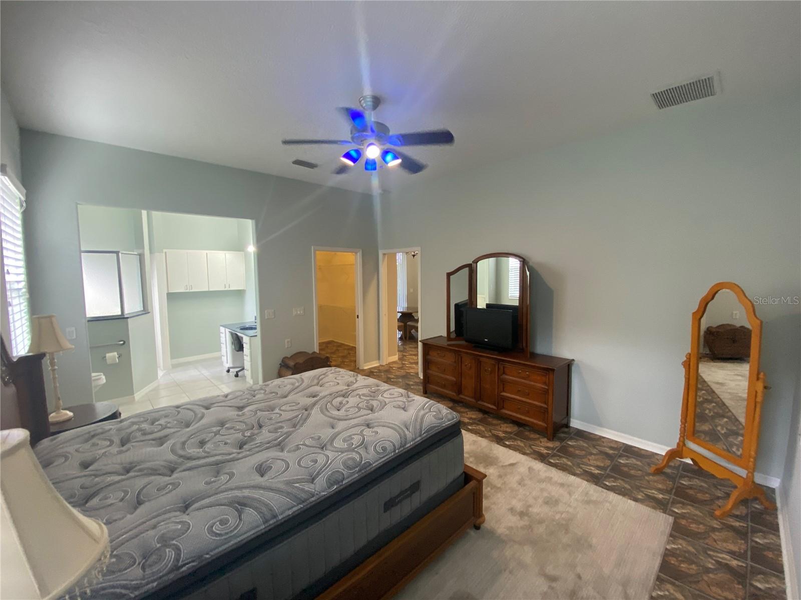 Image 15 of 19 For 5141 Aurora Drive