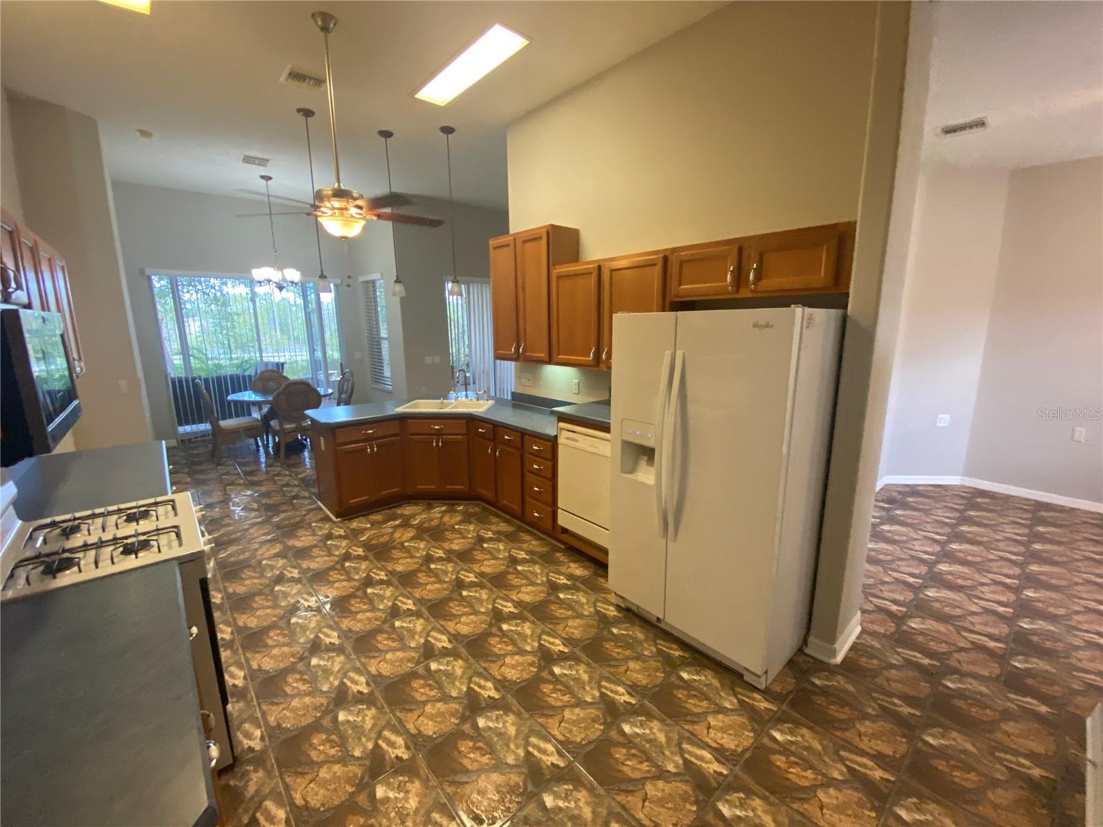 Image 5 of 19 For 5141 Aurora Drive