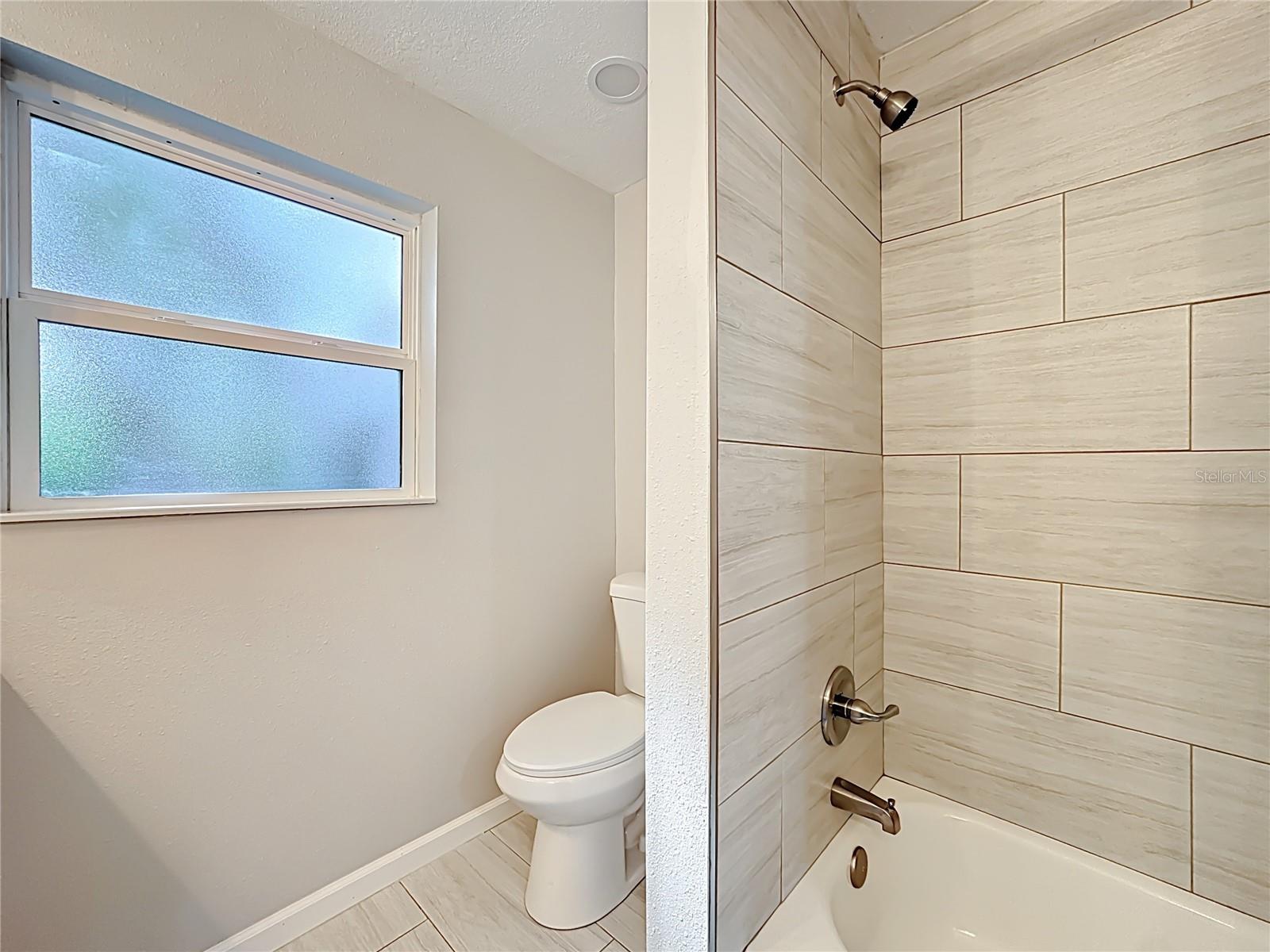 Image 20 of 34 For 430 Seminole Avenue