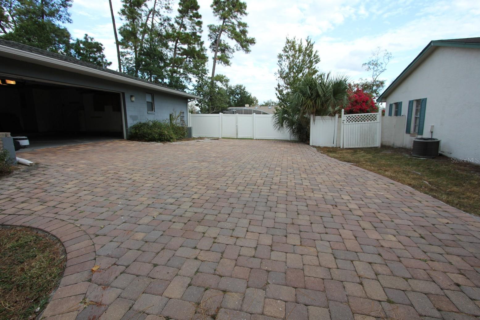 Image 2 of 25 For 4603 Woodlot Court