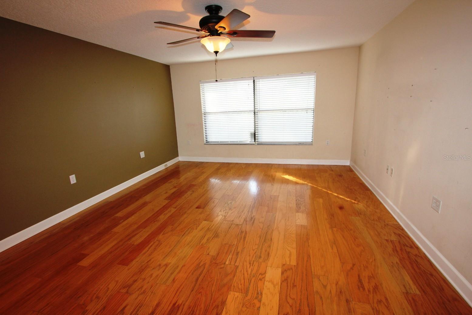 Image 7 of 25 For 4603 Woodlot Court