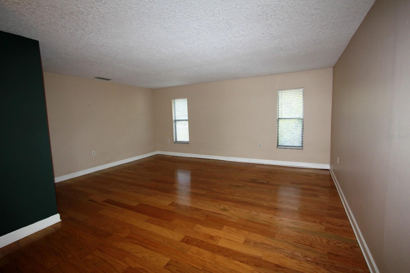 Image 9 of 25 For 4603 Woodlot Court