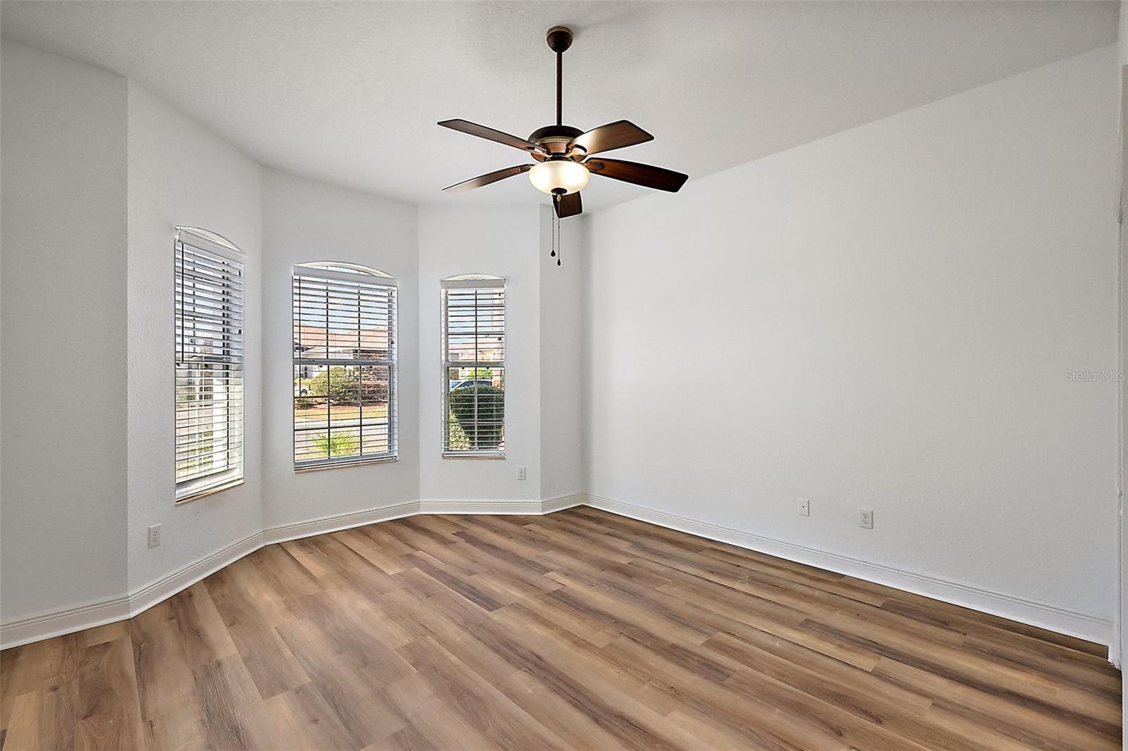 Image 32 of 70 For 10173 Lake Miona Way