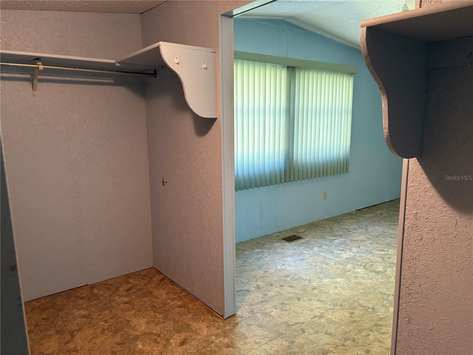 Image 25 of 29 For 39 Big Oak Lane