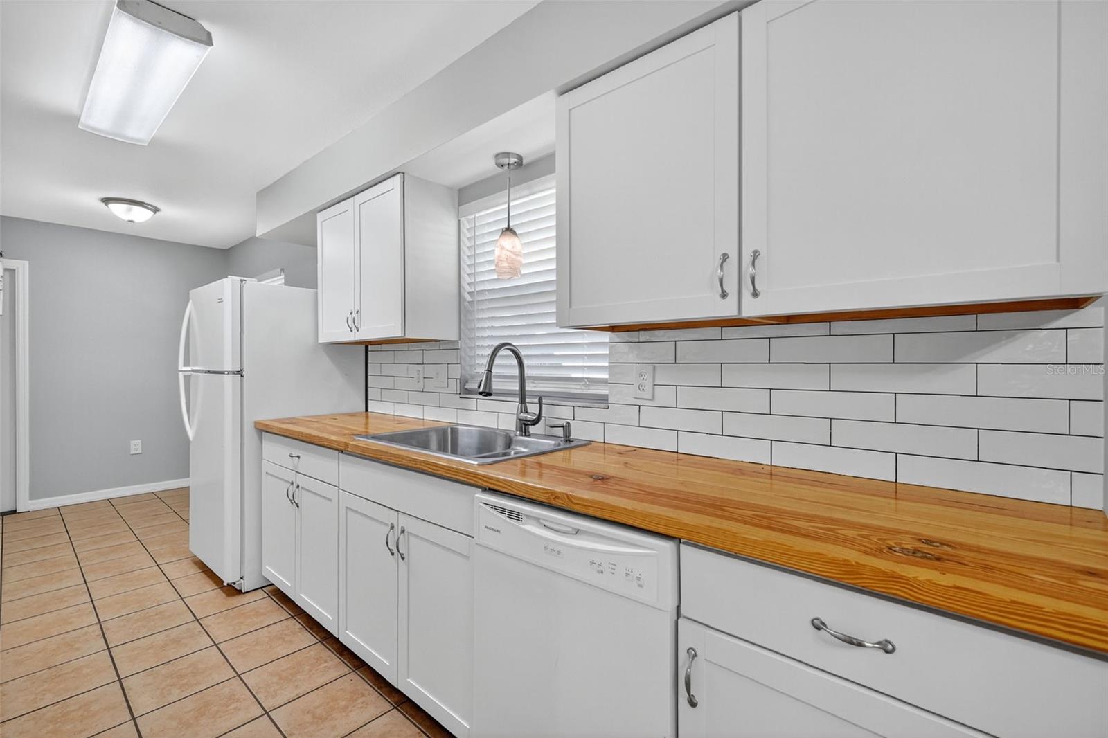 Image 15 of 37 For 300 Cricket Hollow Lane