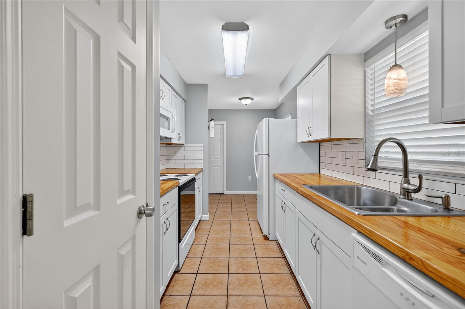 Image 16 of 37 For 300 Cricket Hollow Lane