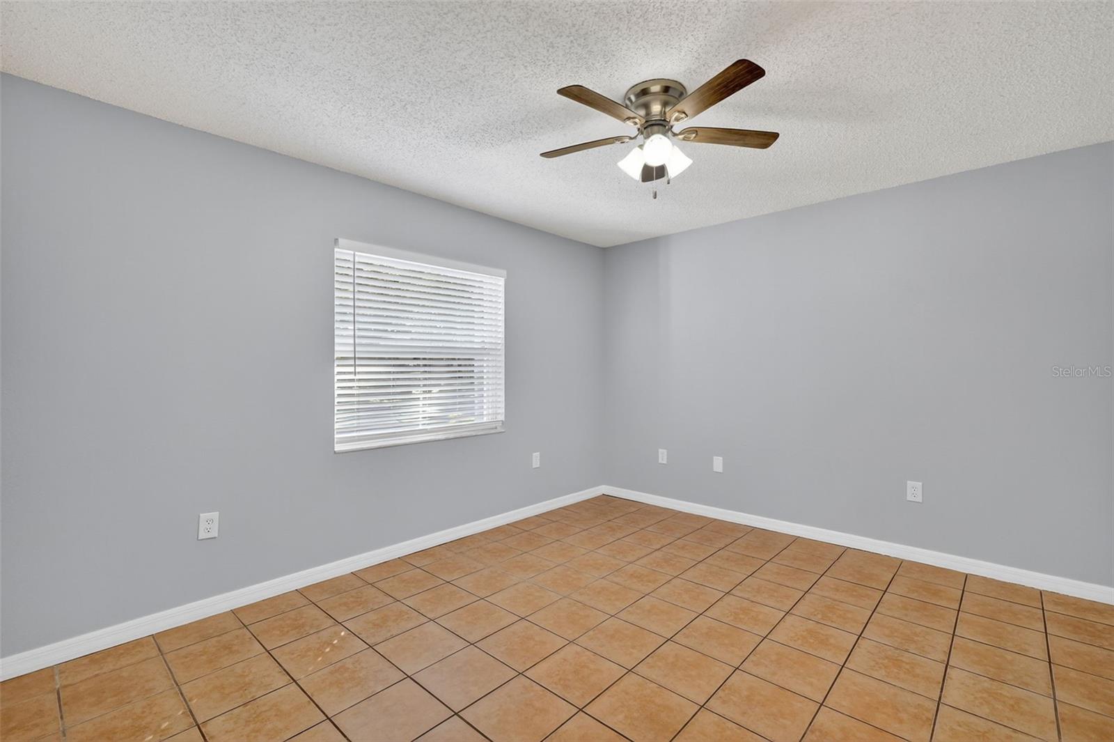 Image 20 of 37 For 300 Cricket Hollow Lane