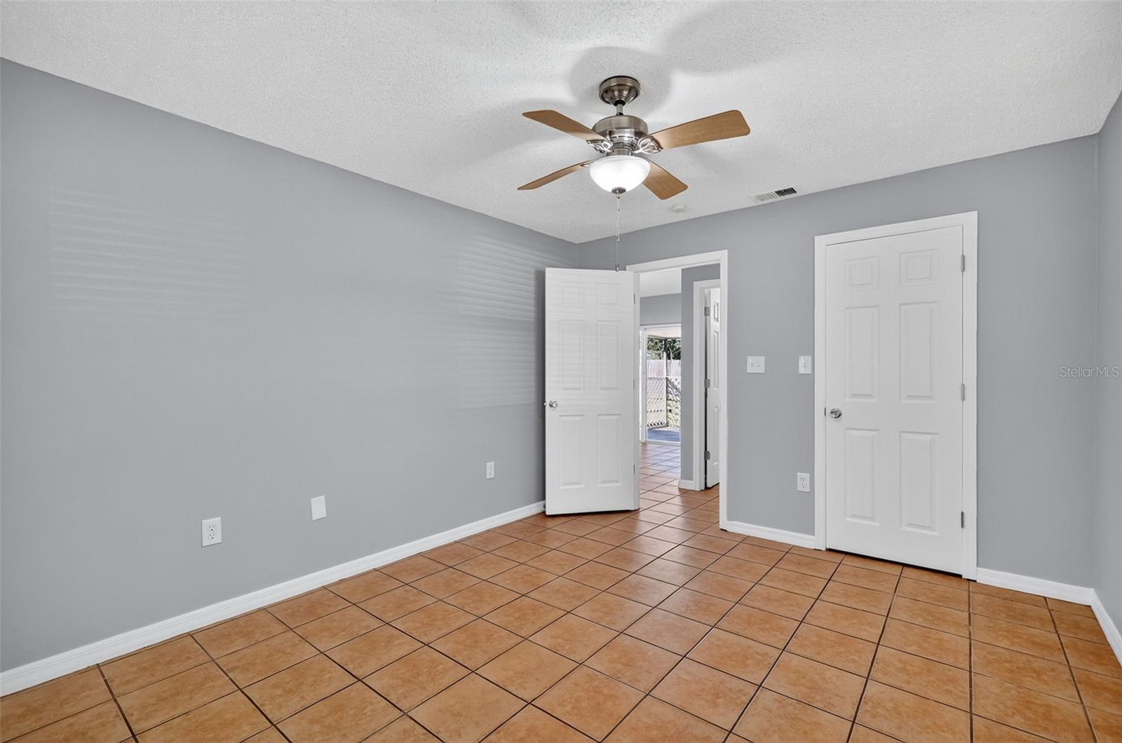 Image 26 of 37 For 300 Cricket Hollow Lane