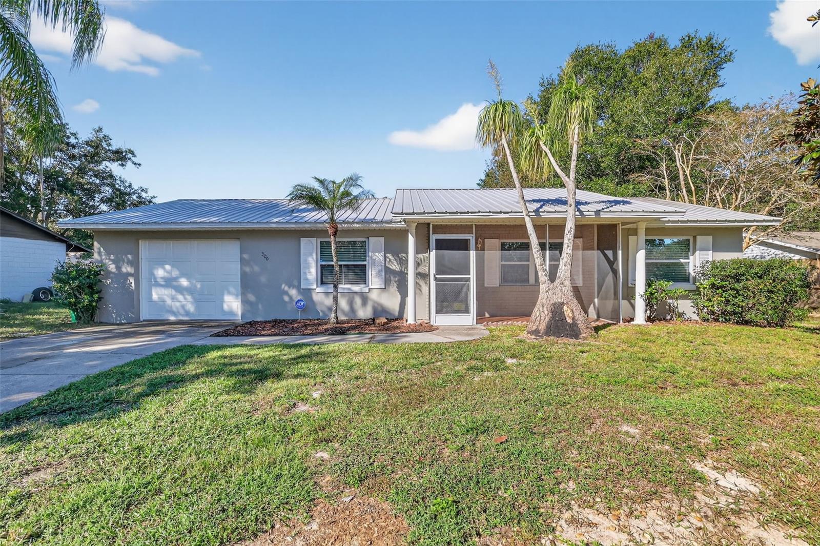 Image 3 of 37 For 300 Cricket Hollow Lane