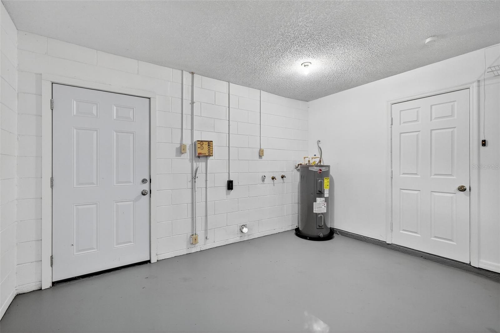 Image 30 of 37 For 300 Cricket Hollow Lane