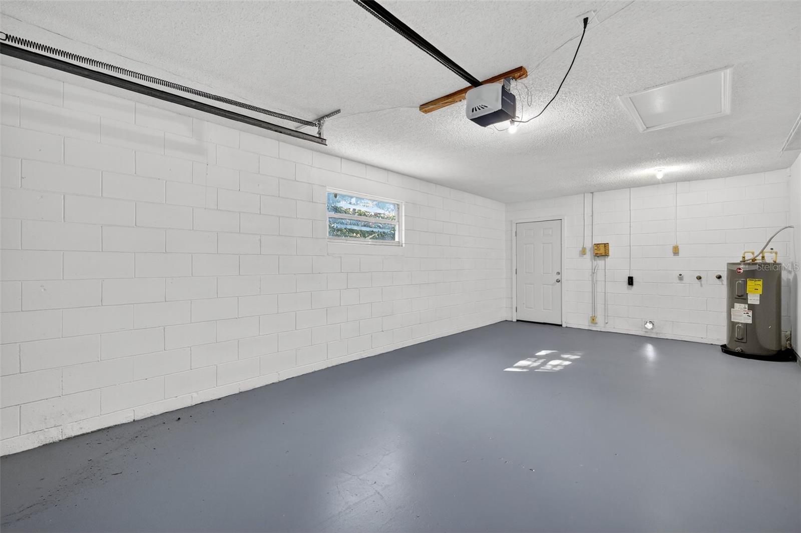 Image 32 of 37 For 300 Cricket Hollow Lane