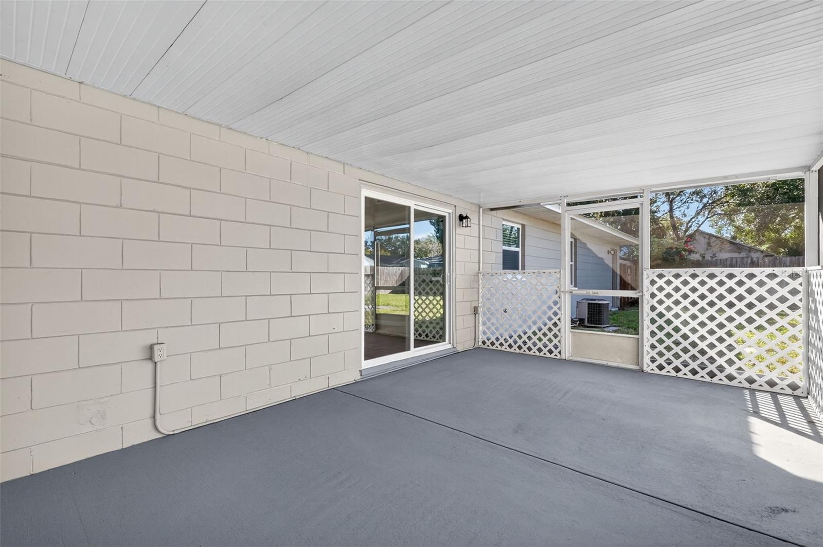 Image 33 of 37 For 300 Cricket Hollow Lane